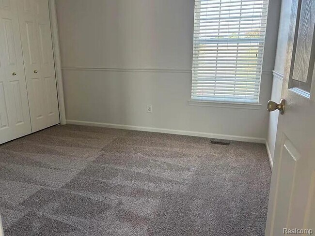 Building Photo - 4270 Sonata Dr