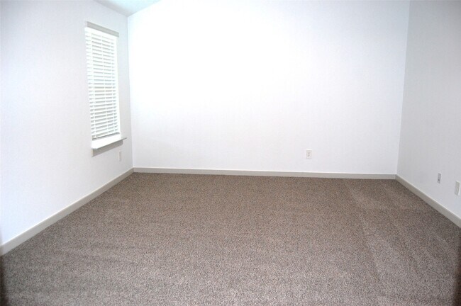 Building Photo - 7702 Sleek Flock Ln