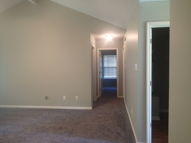 Building Photo - Nice 3 Bedroom 2 Bathroom Sherwood, Arkans...