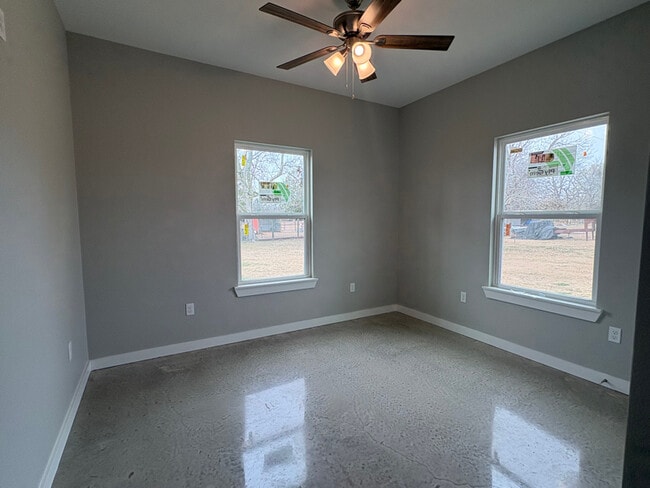 Building Photo - 408 S Gibson St