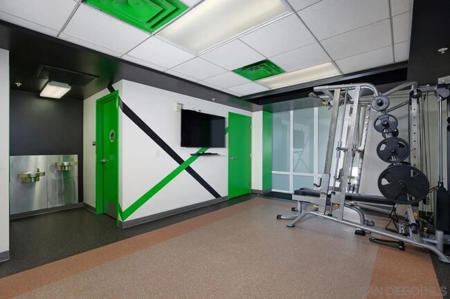 Building Photo - 1080 Park Blvd