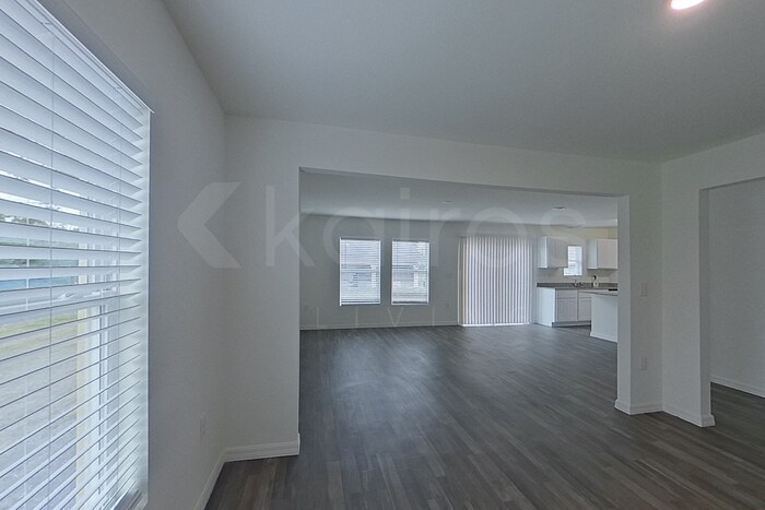 Building Photo - 21262 Quesada Ave