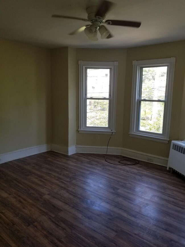 Building Photo - 2200 Washington St