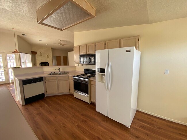 Building Photo - Beautiful 3-Bedroom Home in NW Albuquerque