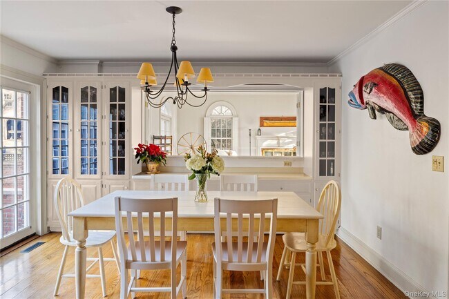 Building Photo - 147 Rock City Rd