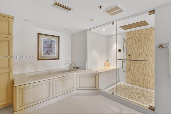 Building Photo - 4000 N Hwy A1A