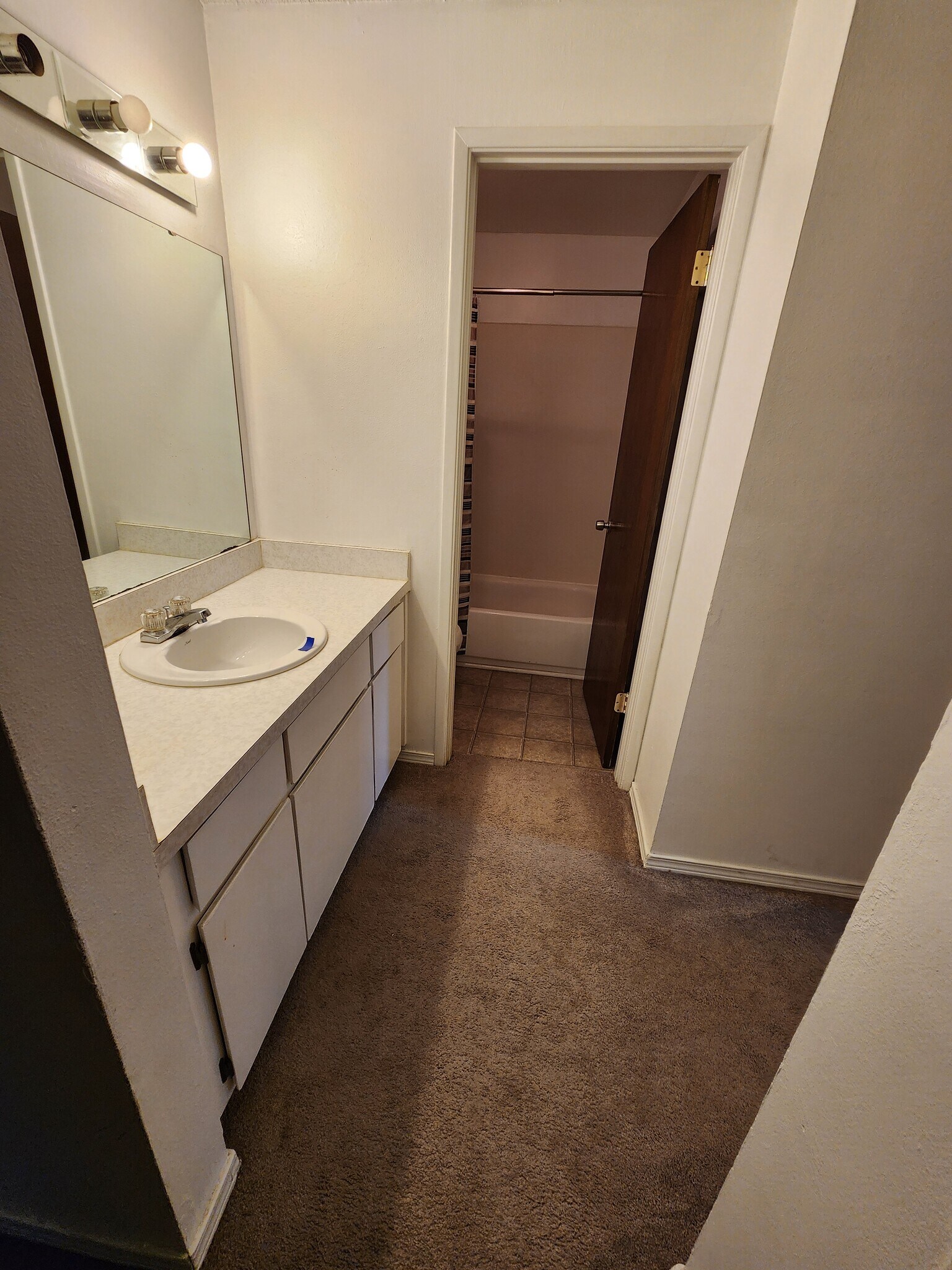 Building Photo - 7729 Timber Hill Dr