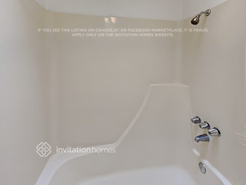 Building Photo - 14416 N 35th St