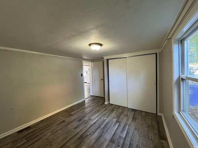 Building Photo - 800 Clark St