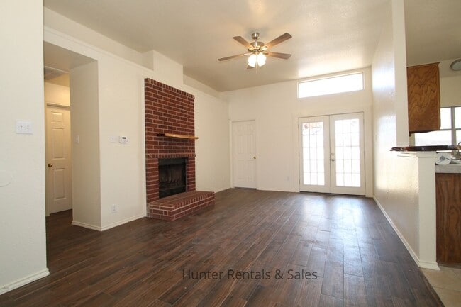 Building Photo - Brook Hollow Honey!