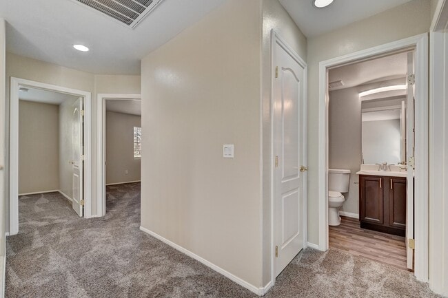 Building Photo - 7275 Diamond Canyon Ln