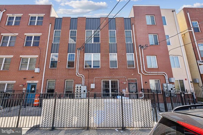 Building Photo - 333 N 40th St