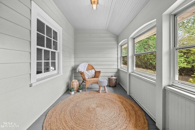 Building Photo - 276 Lewiston Rd