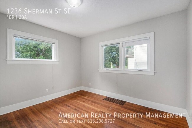 Building Photo - 1236 Sherman St SE