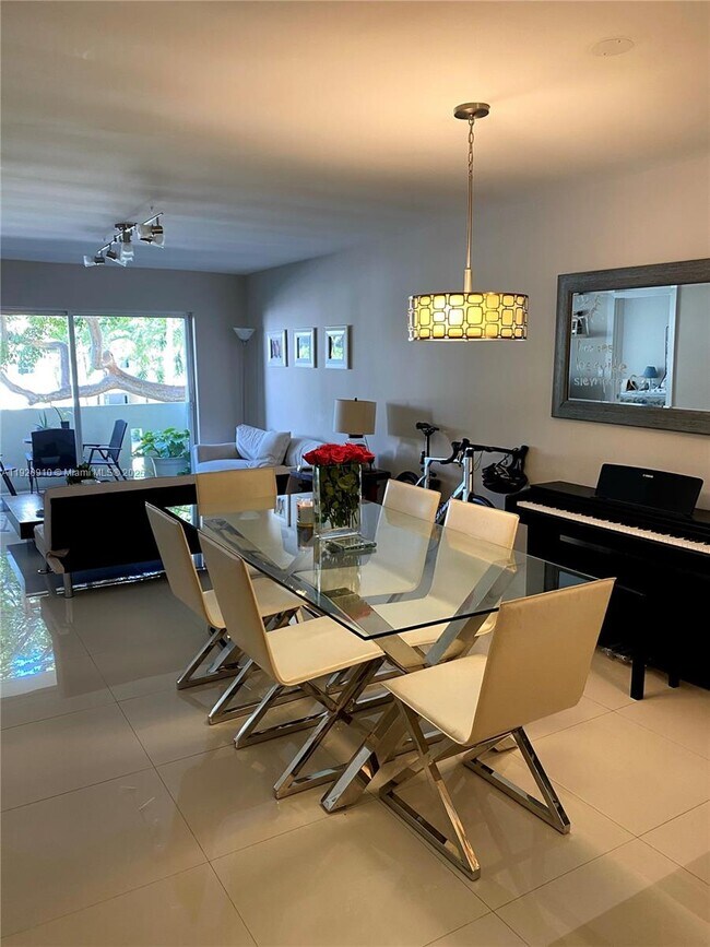 Building Photo - 300 Galen Dr