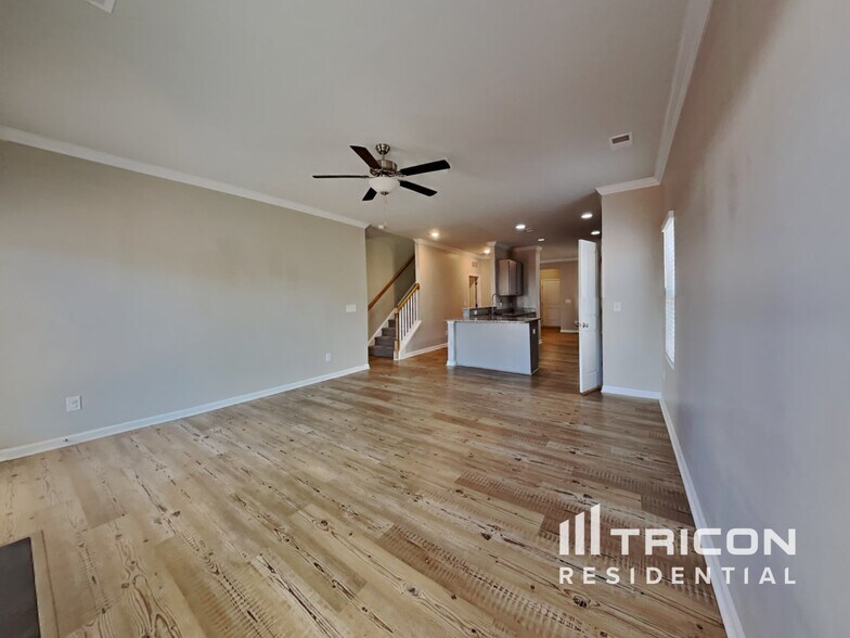 Building Photo - 3941 Cowen St