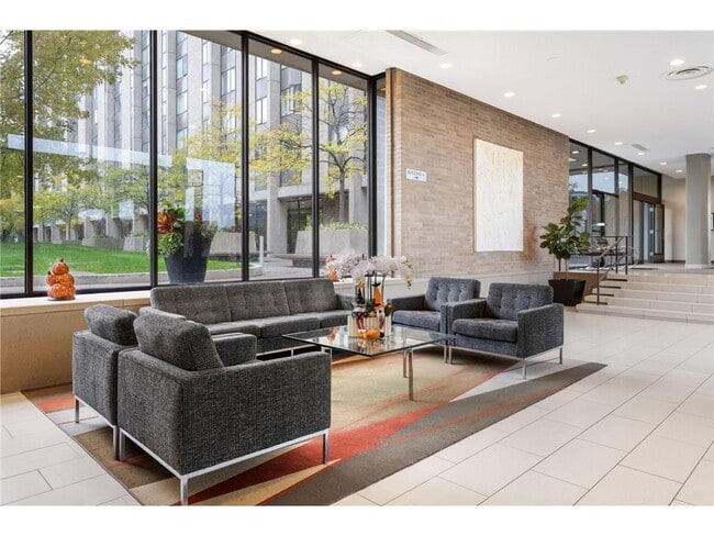 Building Photo - 15 S 1st St