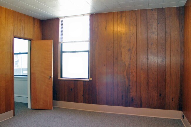 Building Photo - 12610 SW Farmington Rd