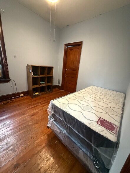 Building Photo - 1236 N Redfield St