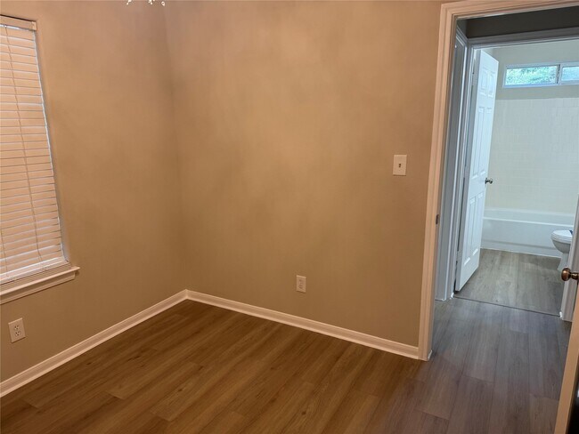 Building Photo - 10890 Royal Adrian Dr
