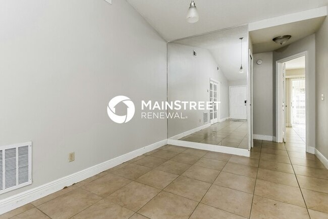 Building Photo - 3 Bedroom Pet-Friendly Home in Gotha, FL with Main Street Renewal