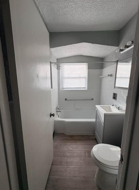 Building Photo - 18428 Stahelin Ave