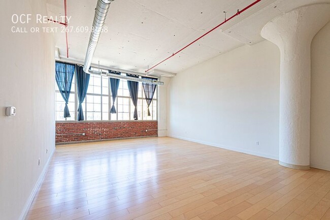 Building Photo - One Bedroom Northern Liberties Loft