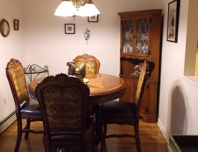 Building Photo - Spacious 2bed / 1bath condo on Pontoosuc Lake with Lake Access