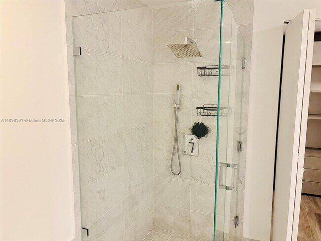 Building Photo - 801 S Miami Ave