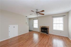 Building Photo - 1231 Dallas Dr