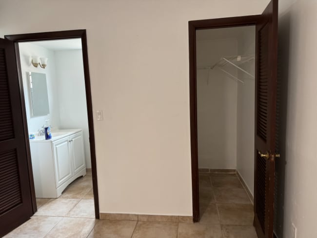 Building Photo - 251 NE 41st St