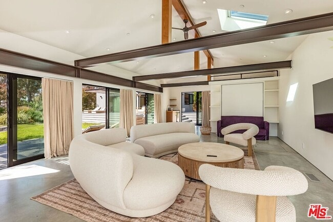 Building Photo - 28036 Sea Ln Dr