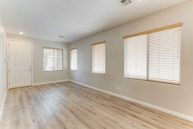 Building Photo - Coronado Ranch Pool Home | Stunning 4 Bed Beauty with Designer Kitchen & Private Backyard Oasis**