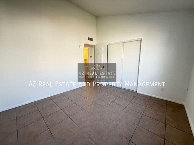 Building Photo - 5960 W Oregon Ave