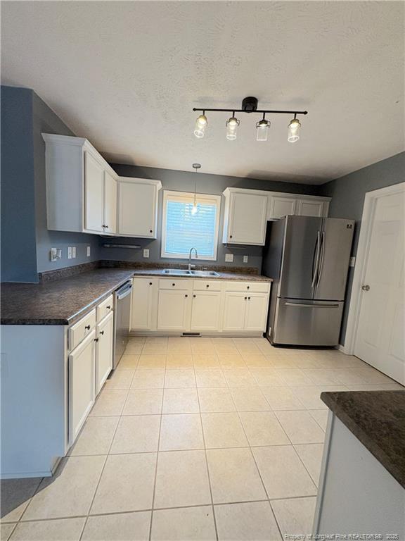 Building Photo - 38 Checkmate Ct