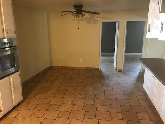 Building Photo - House