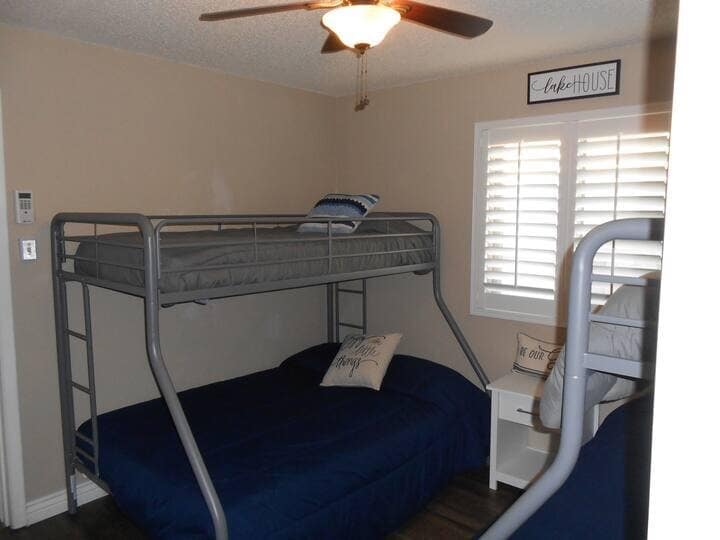 Building Photo - 2770 Diablo Dr