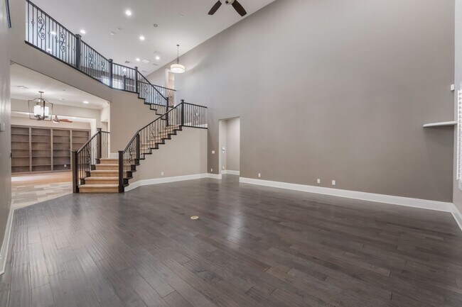 Building Photo - Elegant model home at Club Madeira!
