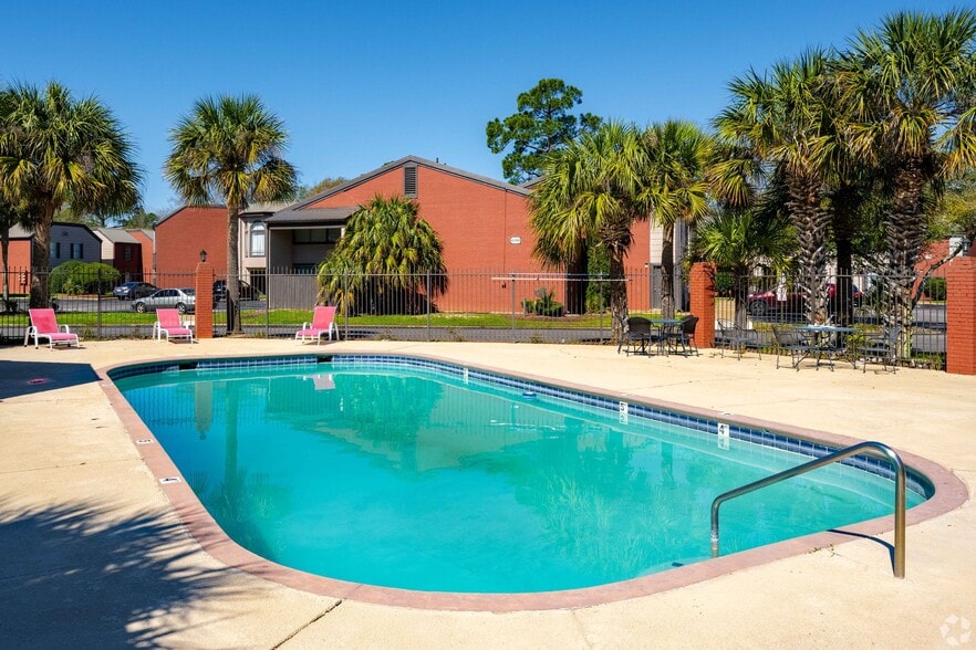 Building Photo - Compass Pointe Apartments