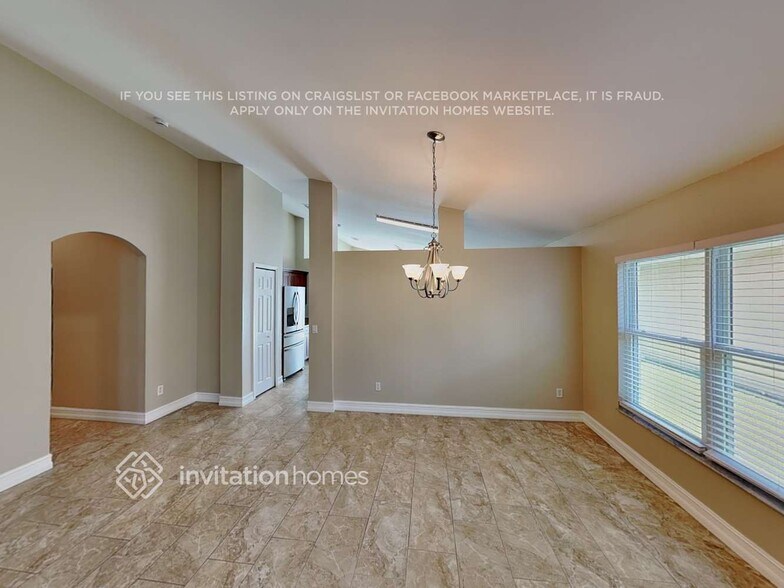 Building Photo - 2004 Locust Berry Dr