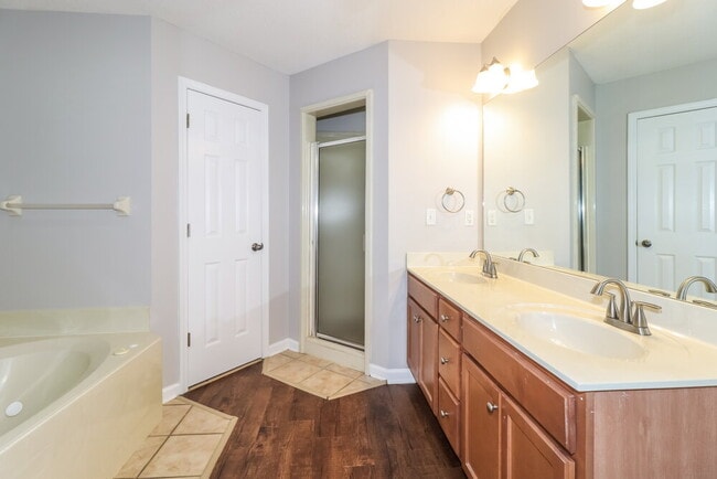 Building Photo - 4184 Destin Dr