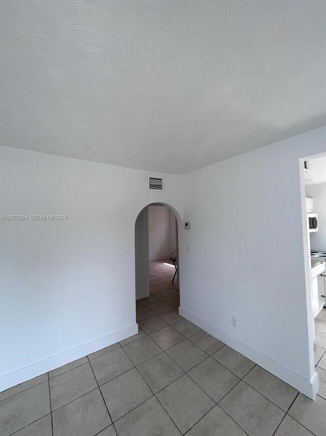Building Photo - 1130 NW 76th St