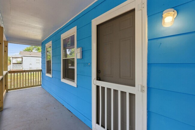 Building Photo - Updated 3-Bedroom Home with Modern Comforts Near Downtown Wilmington