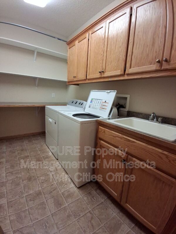 Building Photo - 3181 Doneene Ln