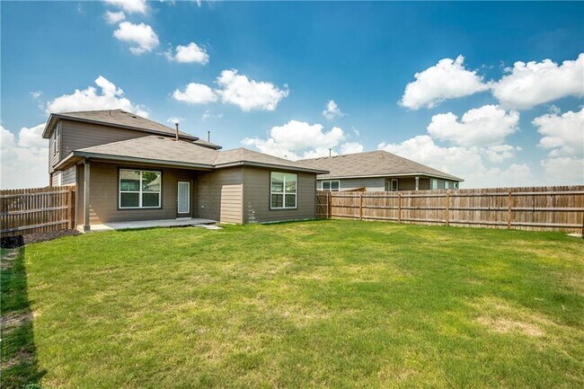 Building Photo - 109 Miles Dr