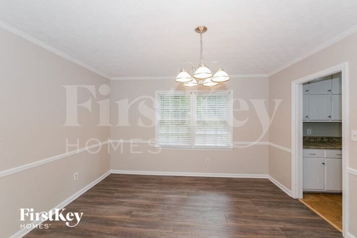 Building Photo - 180 Windsor Dr