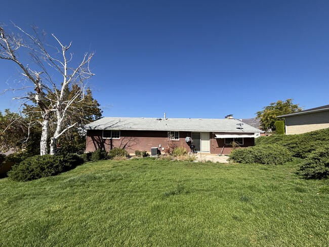 Building Photo - 786 San Simeon Way