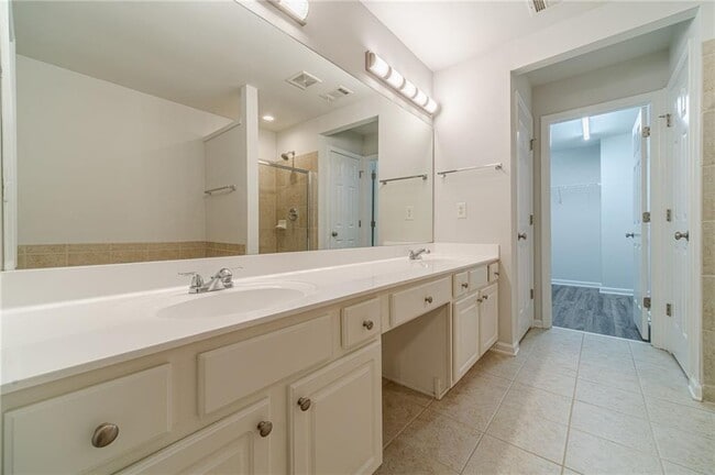 Building Photo - 2061 Fosco Dr NW