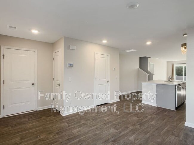 Building Photo - 193 Rosefield Ct