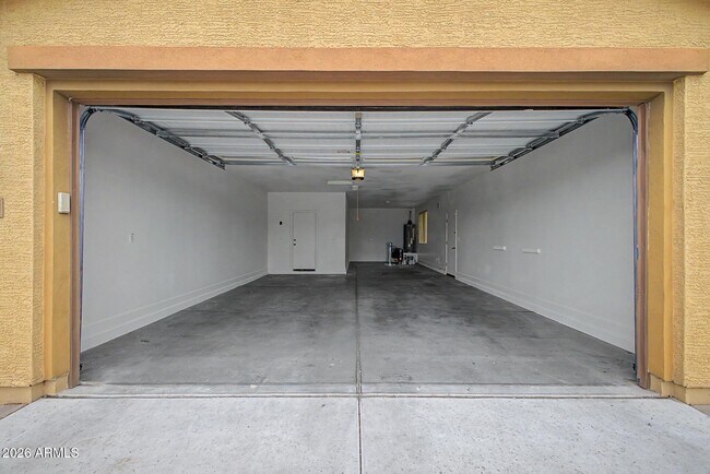 Building Photo - 56 W Lynx Way